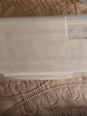 New In Box Thermal Printer Includes 200 Labels